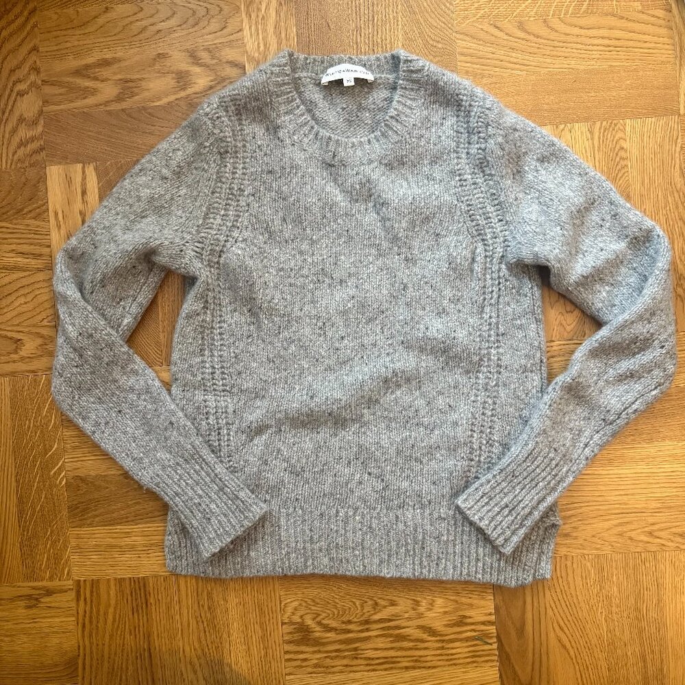 White + Warren 100% Cashmere Crew Neck Pull Over Sweater Gray XS